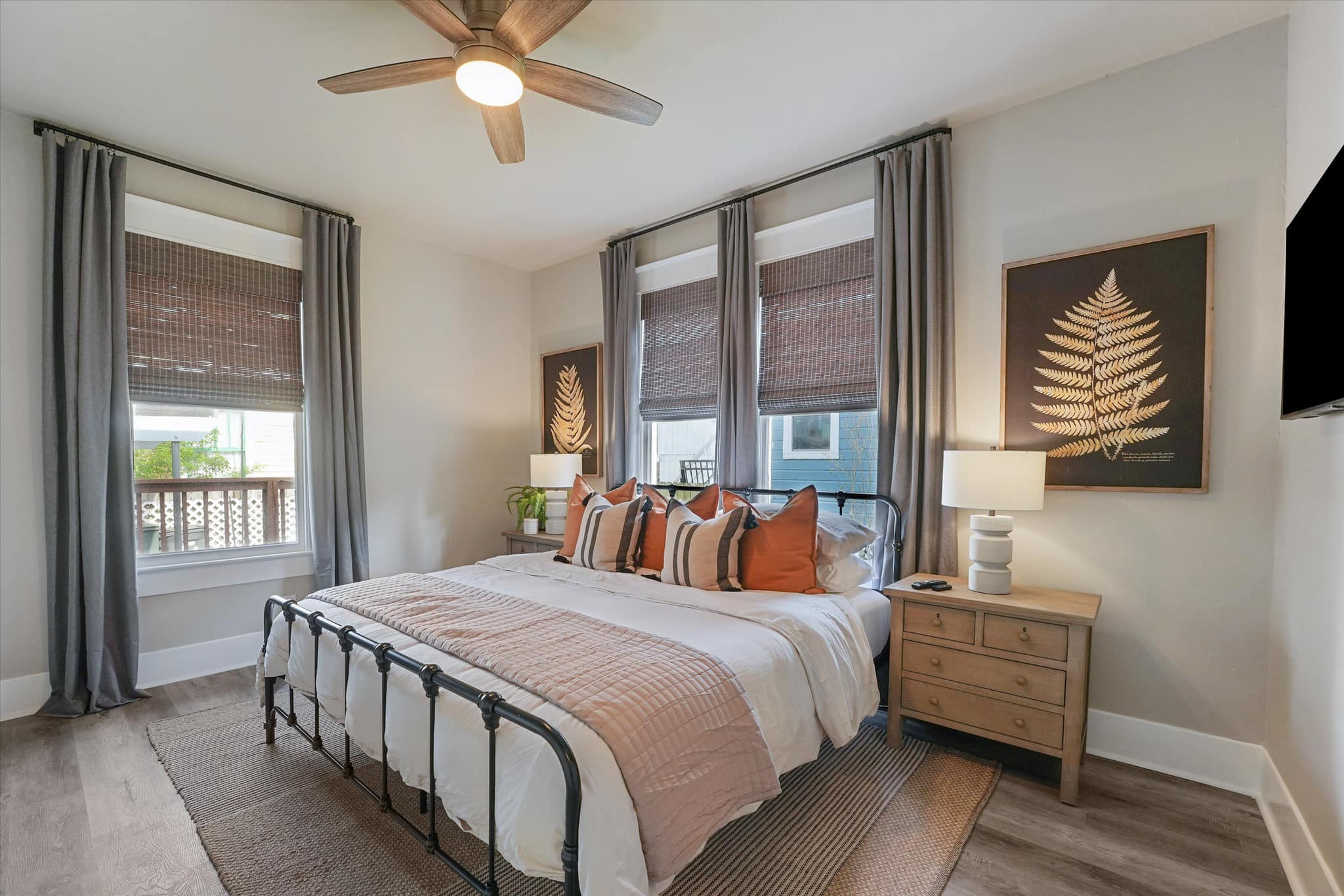 Vacation Rental Design - Galveston Airbnb Design (2)