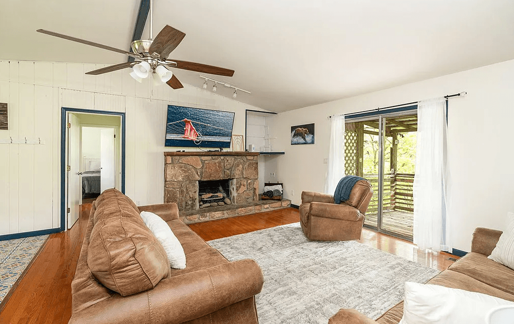 Good Vacation Rental Design - Amended Spaces - HSR - Audra Slinkey - Airbnb Design2